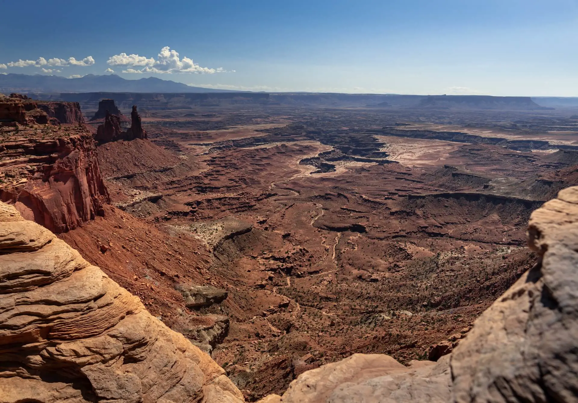 How much does it cost to enter Canyonlands National Park?