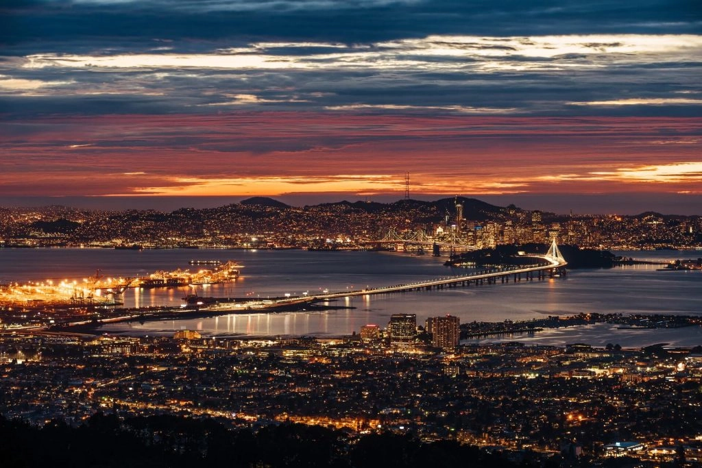 Oakland skyline at night