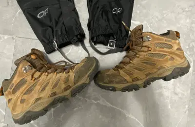 How to Keep Rocks Out Of Shoes While Hiking